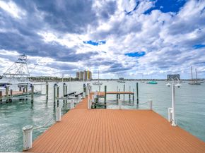 2775 Lake Drive, Singer Island FL 33404