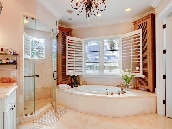 2775 Lake Drive, Singer Island FL 33404