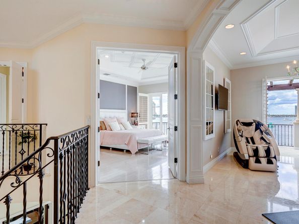 2775 Lake Drive, Singer Island FL 33404