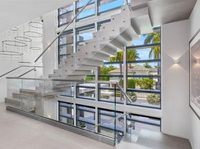 650 Royal Plaza Dr, Fort Lauderdale FL 33301
