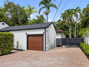823 SE 7th St, Fort Lauderdale FL 33301