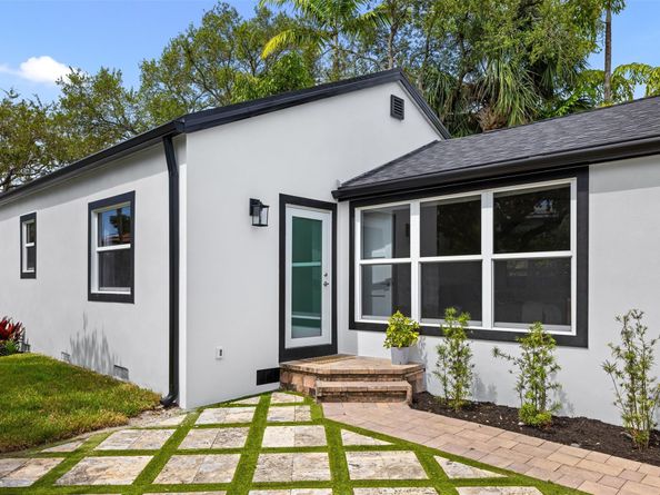 823 SE 7th St, Fort Lauderdale FL 33301