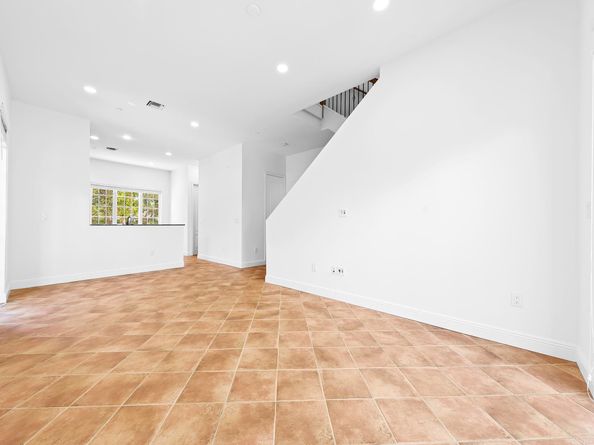 510 SE 7th St 401, Fort Lauderdale FL 33301
