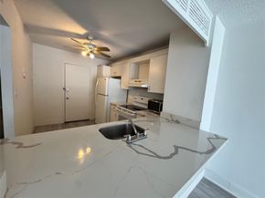 6855 Abbott Ave 201, Miami Beach FL 33141