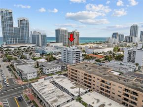 6855 Abbott Ave 201, Miami Beach FL 33141