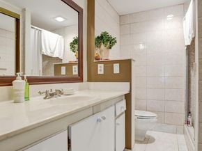 250 NE 20th Street 5060, Boca Raton FL 33431