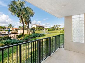 601 Seafarer Circle 101, Jupiter FL 33477