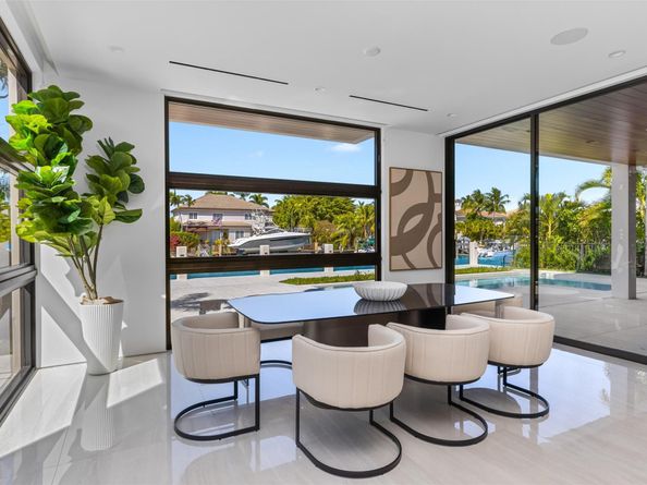 1637 SE 14th St, Fort Lauderdale FL 33316