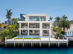 1637 SE 14th St, Fort Lauderdale FL 33316