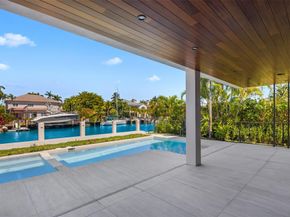 1637 SE 14th St, Fort Lauderdale FL 33316