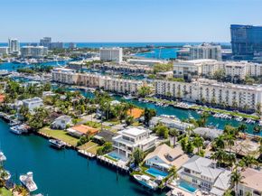 1637 SE 14th St, Fort Lauderdale FL 33316