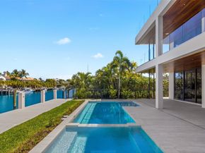 1637 SE 14th St, Fort Lauderdale FL 33316