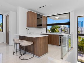 1637 SE 14th St, Fort Lauderdale FL 33316
