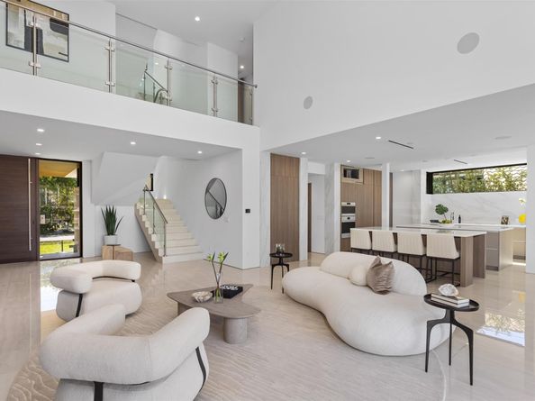 1637 SE 14th St, Fort Lauderdale FL 33316