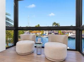 1637 SE 14th St, Fort Lauderdale FL 33316