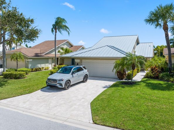 215 Ridge Road, Jupiter FL 33477