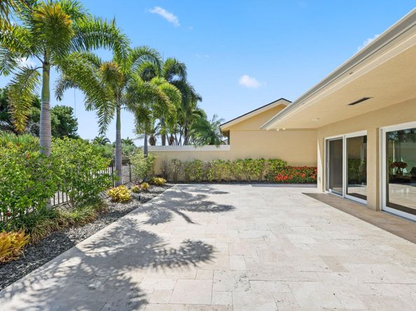 215 Ridge Road, Jupiter FL 33477