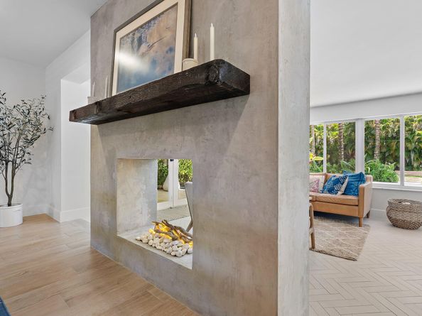 6820 140th Lane N, Palm Beach Gardens FL 33418