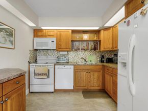 106 Wellington M 1, West Palm Beach FL 33417