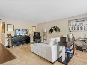 106 Wellington M 1, West Palm Beach FL 33417