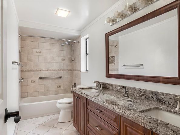 6950 SW 9th Pl, North Lauderdale FL 33068