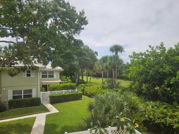 1945 Stratford Way, West Palm Beach FL 33409
