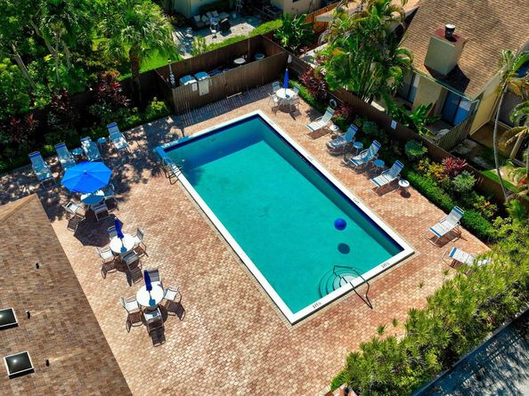 7745 Stanway Place E, Boca Raton FL 33433