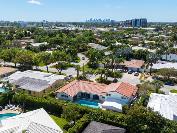 2601 NE 37 Street, Fort Lauderdale FL 33306