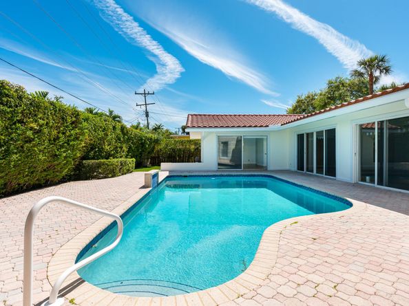 2601 NE 37 Street, Fort Lauderdale FL 33306