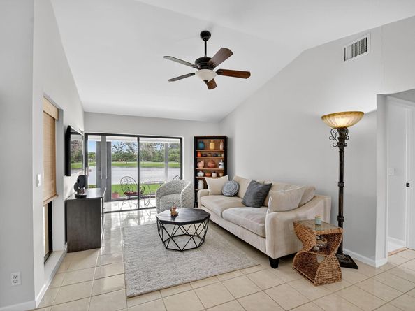 5710 Parkwalk Circle E, Boynton Beach FL 33472