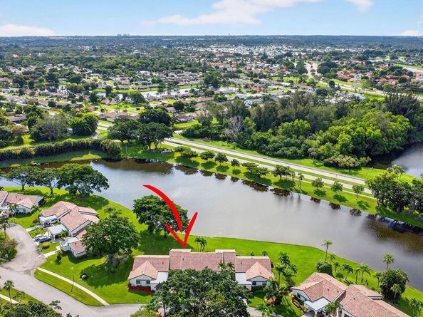 5710 Parkwalk Circle E, Boynton Beach FL 33472