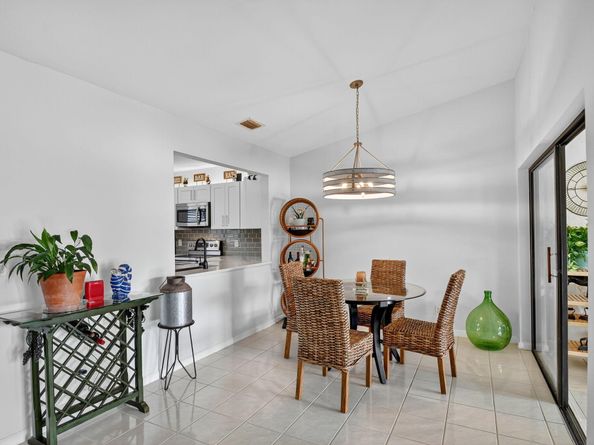 5710 Parkwalk Circle E, Boynton Beach FL 33472