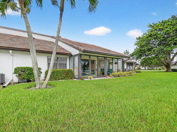 5710 Parkwalk Circle E, Boynton Beach FL 33472