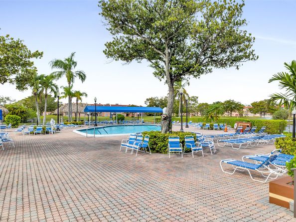 2781 N Pine Island Rd 312, Sunrise FL 33322