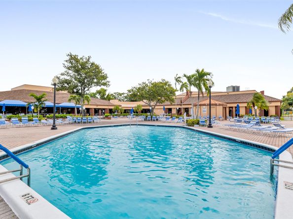 2781 N Pine Island Rd 312, Sunrise FL 33322