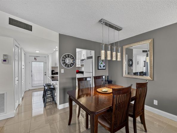 2781 N Pine Island Rd 312, Sunrise FL 33322