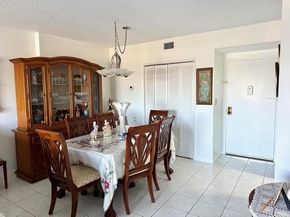 4330 Hillcrest Dr 904, Hollywood FL 33021