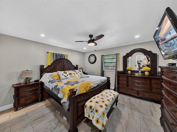 640 SW 28th Way, Fort Lauderdale FL 33312