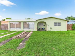 640 SW 28th Way, Fort Lauderdale FL 33312