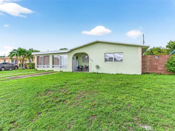 640 SW 28th Way