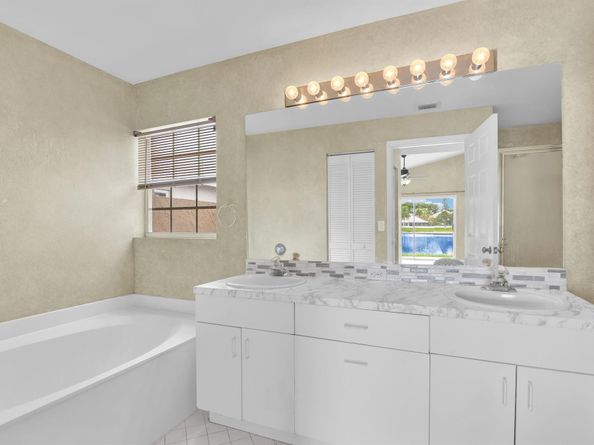 Undisclosed Address #RX-11123870, Boca Raton FL 33428