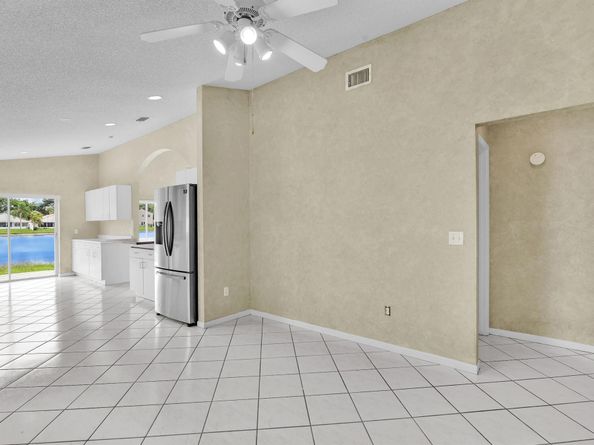 Undisclosed Address #RX-11123870, Boca Raton FL 33428