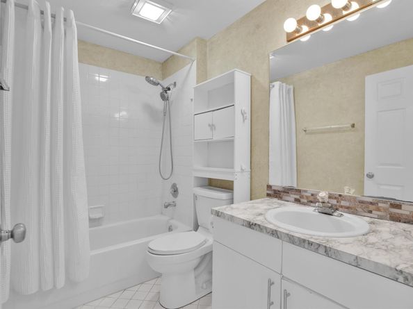 Undisclosed Address #RX-11123870, Boca Raton FL 33428