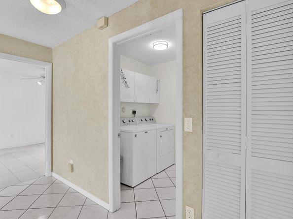 Undisclosed Address #RX-11123870, Boca Raton FL 33428