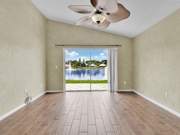 Undisclosed Address #RX-11123870, Boca Raton FL 33428