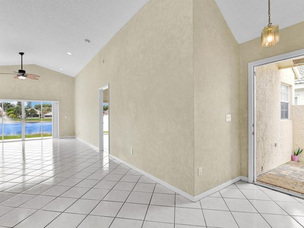 Undisclosed Address #RX-11123870, Boca Raton FL 33428