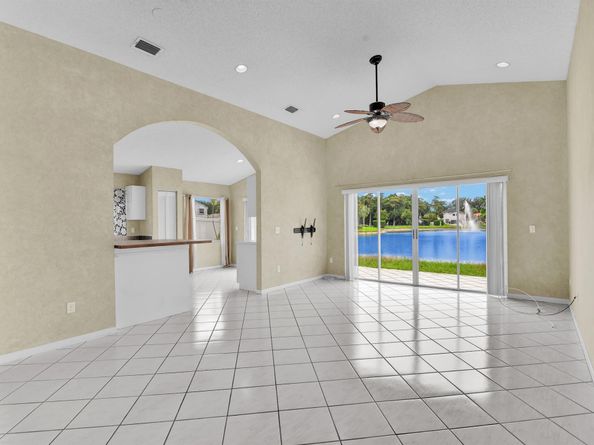 Undisclosed Address #RX-11123870, Boca Raton FL 33428