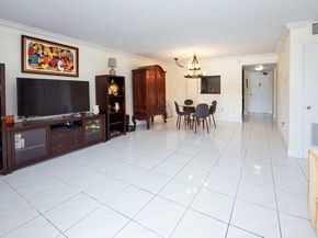 130 S Shore Drive 3C, Miami Beach FL 33141