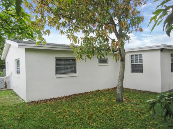5039 NW 41st Court, Lauderdale Lakes FL 33319