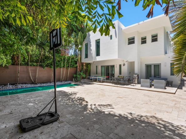 3917 SW 42nd Avenue, Miami FL 33146